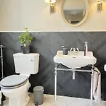 Beautiful Flat In Harrogate, 2 Kingsize Beds *