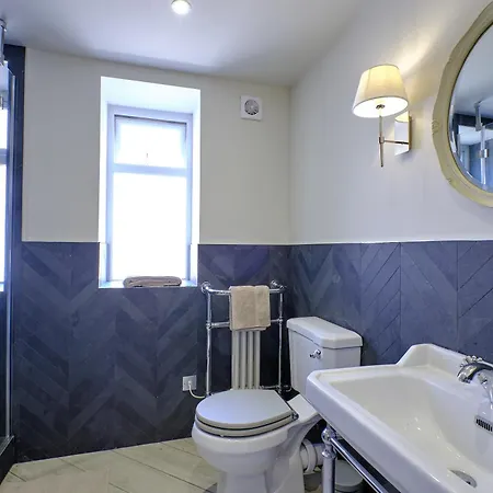 Beautiful Flat In Harrogate, 2 Kingsize Beds 아파트 해러게이트