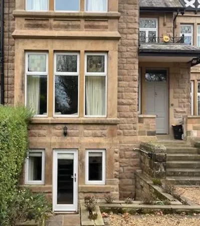 Beautiful Flat In Harrogate, 2 Kingsize Beds 해러게이트