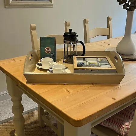 Beautiful Flat In Harrogate, 2 Kingsize Beds * 해러게이트