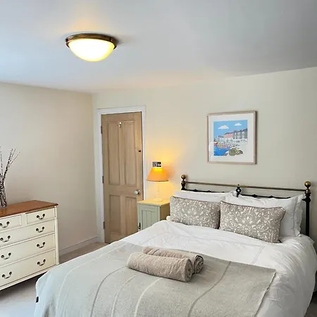 Beautiful Flat In Harrogate, 2 Kingsize Beds 아파트 해러게이트