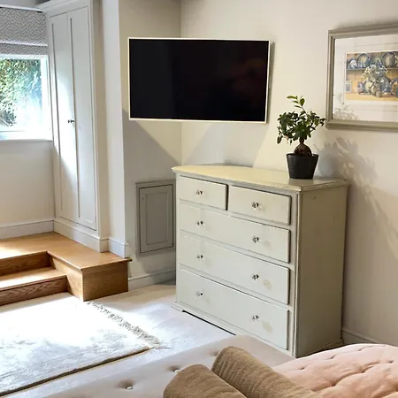 Beautiful Flat In Harrogate, 2 Kingsize Beds *